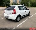 Белый Рено Сандеро, объемом двигателя 1.4 л и пробегом 198 тыс. км за 4750 $, фото 2 на Automoto.ua