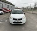 Білий Рено Сандеро, об'ємом двигуна 1.4 л та пробігом 200 тис. км за 3750 $, фото 1 на Automoto.ua