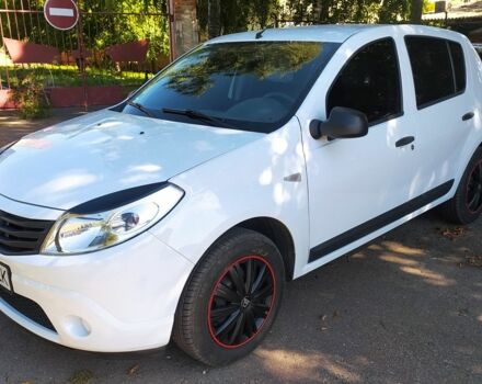 Белый Рено Сандеро, объемом двигателя 1.4 л и пробегом 169 тыс. км за 4700 $, фото 20 на Automoto.ua