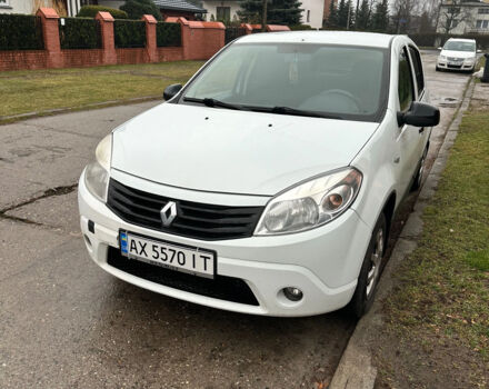 Рено Сандеро 2011 в Ковель на Automoto.ua Белый Рено Сандеро, объемом двигателя 1.4 л и пробегом 178 тыс. км за 4000 $, фото 3 на Automoto.ua