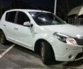 Белый Рено Сандеро, объемом двигателя 1.6 л и пробегом 225 тыс. км за 3799 $, фото 1 на Automoto.ua