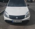 Белый Рено Сандеро, объемом двигателя 1.39 л и пробегом 200 тыс. км за 4500 $, фото 4 на Automoto.ua