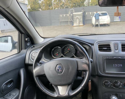 Белый Рено Сандеро, объемом двигателя 1.15 л и пробегом 228 тыс. км за 5200 $, фото 26 на Automoto.ua
