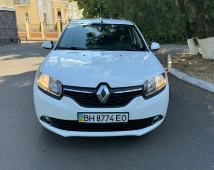 Белый Рено Сандеро, объемом двигателя 1.1 л и пробегом 116 тыс. км за 5300 $, фото 2 на Automoto.ua