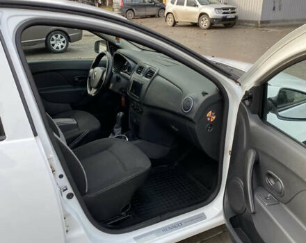 Белый Рено Сандеро, объемом двигателя 1.15 л и пробегом 228 тыс. км за 5200 $, фото 23 на Automoto.ua