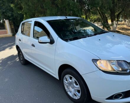 Белый Рено Сандеро, объемом двигателя 1.1 л и пробегом 116 тыс. км за 5300 $, фото 1 на Automoto.ua