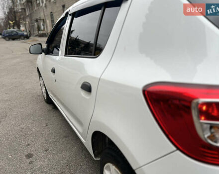 Белый Рено Сандеро, объемом двигателя 1.46 л и пробегом 312 тыс. км за 5300 $, фото 5 на Automoto.ua