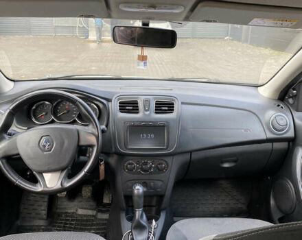 Белый Рено Сандеро, объемом двигателя 1.15 л и пробегом 228 тыс. км за 5200 $, фото 24 на Automoto.ua