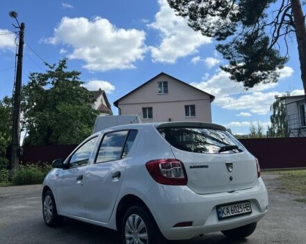 Білий Рено Сандеро, об'ємом двигуна 1.4 л та пробігом 195 тис. км за 3999 $, фото 1 на Automoto.ua
