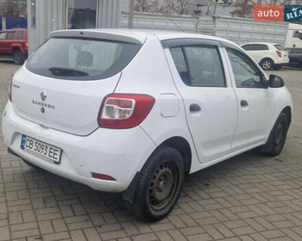 Белый Рено Сандеро, объемом двигателя 1.1 л и пробегом 300 тыс. км за 5400 $, фото 4 на Automoto.ua