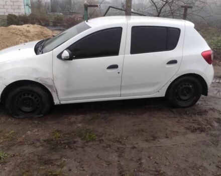 Белый Рено Сандеро, объемом двигателя 1.2 л и пробегом 356 тыс. км за 2200 $, фото 2 на Automoto.ua