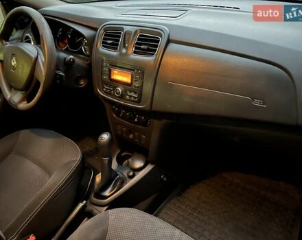 Білий Рено Сандеро, об'ємом двигуна 1.15 л та пробігом 167 тис. км за 5990 $, фото 25 на Automoto.ua