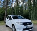 Білий Рено Сандеро, об'ємом двигуна 1.4 л та пробігом 195 тис. км за 3999 $, фото 2 на Automoto.ua