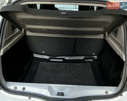 Білий Рено Сандеро, об'ємом двигуна 1.15 л та пробігом 167 тис. км за 5990 $, фото 14 на Automoto.ua