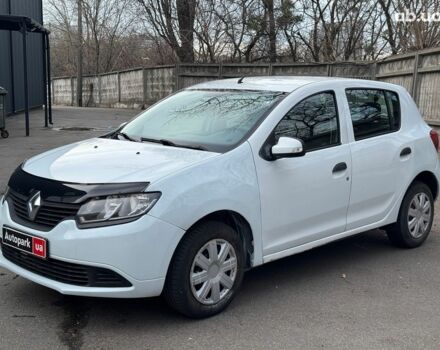 Белый Рено Сандеро, объемом двигателя 1.2 л и пробегом 152 тыс. км за 7290 $, фото 2 на Automoto.ua