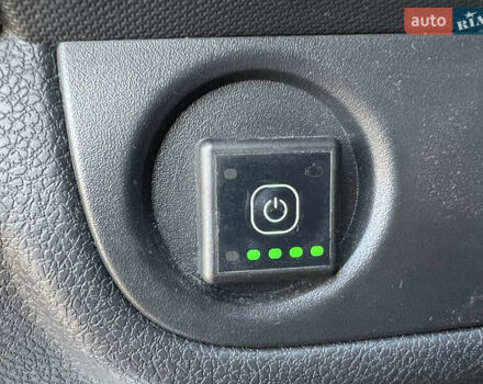 Білий Рено Сандеро, об'ємом двигуна 1.15 л та пробігом 281 тис. км за 4850 $, фото 24 на Automoto.ua