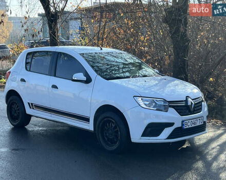 Білий Рено Сандеро, об'ємом двигуна 1.15 л та пробігом 281 тис. км за 4850 $, фото 7 на Automoto.ua