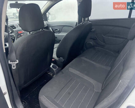 Белый Рено Сандеро, объемом двигателя 1.46 л и пробегом 166 тыс. км за 6700 $, фото 3 на Automoto.ua