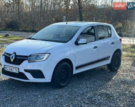 Білий Рено Сандеро, об'ємом двигуна 1.15 л та пробігом 281 тис. км за 4850 $, фото 1 на Automoto.ua