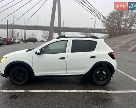 Белый Рено Сандеро, объемом двигателя 1.46 л и пробегом 166 тыс. км за 6700 $, фото 6 на Automoto.ua
