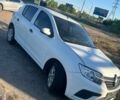 Белый Рено Сандеро, объемом двигателя 1.1 л и пробегом 330 тыс. км за 2300 $, фото 1 на Automoto.ua