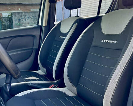 Белый Рено Сандеро, объемом двигателя 1.46 л и пробегом 95 тыс. км за 9799 $, фото 19 на Automoto.ua