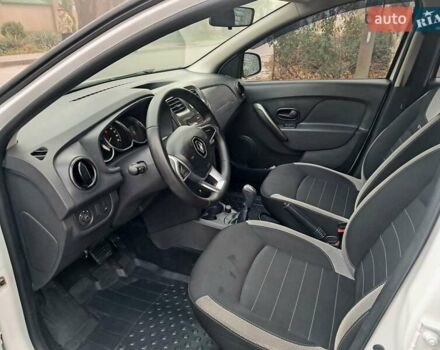 Білий Рено Сандеро, об'ємом двигуна 0.9 л та пробігом 135 тис. км за 8700 $, фото 10 на Automoto.ua