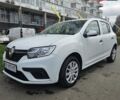 Белый Рено Сандеро, объемом двигателя 1.15 л и пробегом 95 тыс. км за 7400 $, фото 1 на Automoto.ua