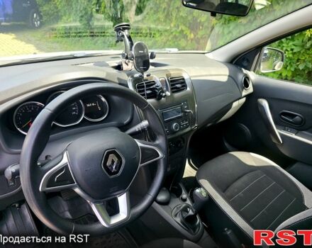 Белый Рено Сандеро, объемом двигателя 1 л и пробегом 57 тыс. км за 9500 $, фото 2 на Automoto.ua