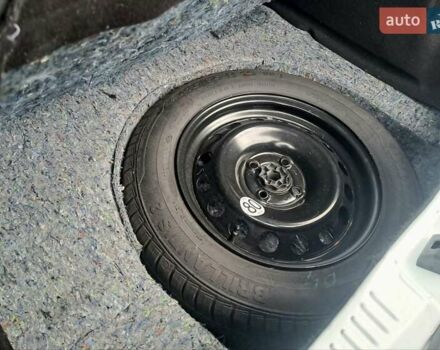 Білий Рено Сандеро, об'ємом двигуна 0.9 л та пробігом 135 тис. км за 8700 $, фото 22 на Automoto.ua