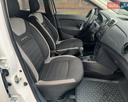 Білий Рено Сандеро, об'ємом двигуна 0.9 л та пробігом 135 тис. км за 8700 $, фото 12 на Automoto.ua