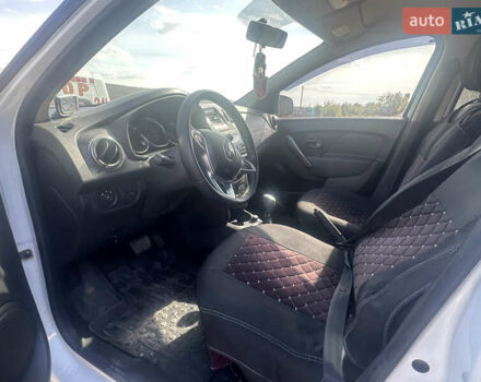 Белый Рено Сандеро, объемом двигателя 0.9 л и пробегом 127 тыс. км за 4200 $, фото 1 на Automoto.ua