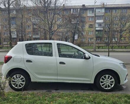 Белый Рено Сандеро, объемом двигателя 1.15 л и пробегом 95 тыс. км за 7400 $, фото 2 на Automoto.ua