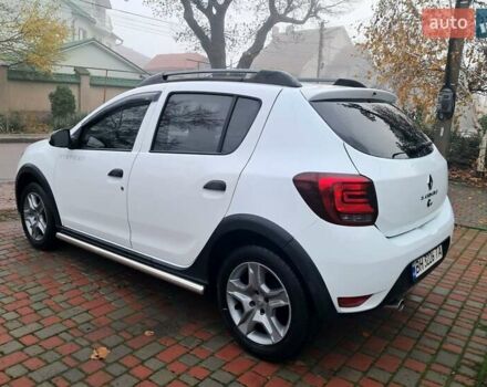 Білий Рено Сандеро, об'ємом двигуна 0.9 л та пробігом 135 тис. км за 8700 $, фото 1 на Automoto.ua
