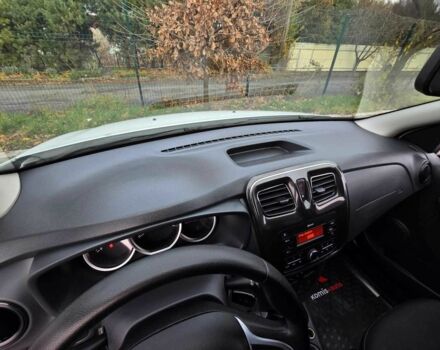 Белый Рено Сандеро, объемом двигателя 1 л и пробегом 70 тыс. км за 7499 $, фото 13 на Automoto.ua