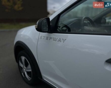 Рено Сандеро 2018 у Чернігові на Automoto.ua Білий Рено Сандеро, об'ємом двигуна 1.5 л та пробігом 174 тис. км за 9950 $, фото 4 на Automoto.ua