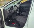 Белый Рено Сандеро, объемом двигателя 1 л и пробегом 70 тыс. км за 7499 $, фото 5 на Automoto.ua