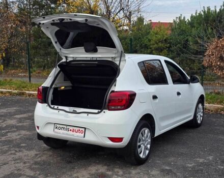 Белый Рено Сандеро, объемом двигателя 1 л и пробегом 70 тыс. км за 7499 $, фото 18 на Automoto.ua