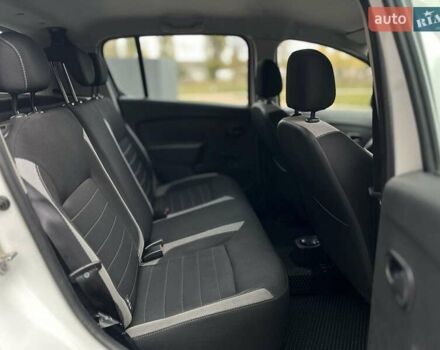 Рено Сандеро 2018 у Чернігові на Automoto.ua Білий Рено Сандеро, об'ємом двигуна 1.5 л та пробігом 174 тис. км за 9950 $, фото 10 на Automoto.ua