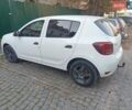 Белый Рено Сандеро, объемом двигателя 1 л и пробегом 77 тыс. км за 8700 $, фото 2 на Automoto.ua