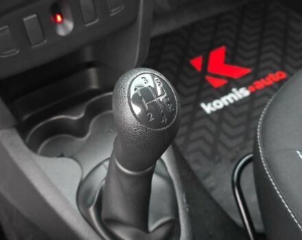 Белый Рено Сандеро, объемом двигателя 1 л и пробегом 70 тыс. км за 7499 $, фото 7 на Automoto.ua