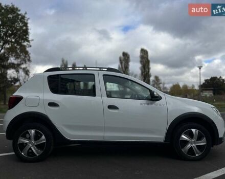 Рено Сандеро 2018 у Чернігові на Automoto.ua Білий Рено Сандеро, об'ємом двигуна 1.5 л та пробігом 174 тис. км за 9950 $, фото 11 на Automoto.ua