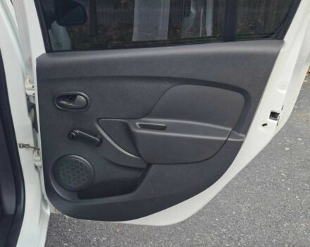 Белый Рено Сандеро, объемом двигателя 1 л и пробегом 70 тыс. км за 7499 $, фото 20 на Automoto.ua