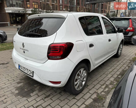 Белый Рено Сандеро, объемом двигателя 1.5 л и пробегом 227 тыс. км за 8800 $, фото 3 на Automoto.ua