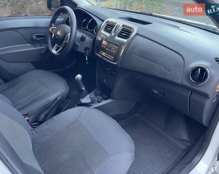 Білий Рено Сандеро, об'ємом двигуна 1.46 л та пробігом 130 тис. км за 8999 $, фото 26 на Automoto.ua