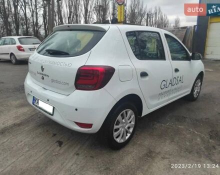 Белый Рено Сандеро, объемом двигателя 1 л и пробегом 66 тыс. км за 9500 $, фото 4 на Automoto.ua