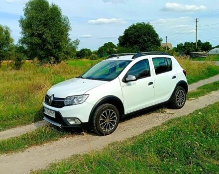Белый Рено Сандеро, объемом двигателя 1.5 л и пробегом 79 тыс. км за 10510 $, фото 4 на Automoto.ua