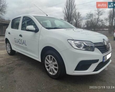 Белый Рено Сандеро, объемом двигателя 1 л и пробегом 66 тыс. км за 9500 $, фото 3 на Automoto.ua