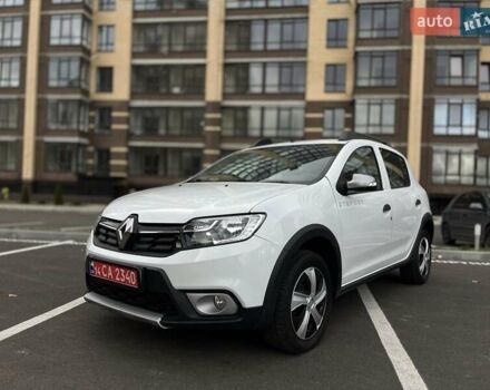 Рено Сандеро 2018 у Чернігові на Automoto.ua Білий Рено Сандеро, об'ємом двигуна 1.5 л та пробігом 174 тис. км за 9950 $, фото 14 на Automoto.ua