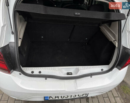 Белый Рено Сандеро, объемом двигателя 1.5 л и пробегом 227 тыс. км за 8800 $, фото 13 на Automoto.ua